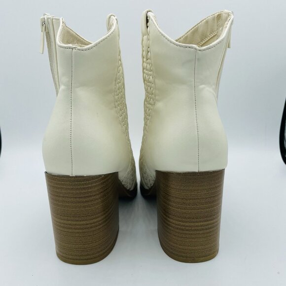Torrid Boots Womens Shoes Size 10WW Wide White Western Booties Zip Chunky Heels - Picture 7 of 11